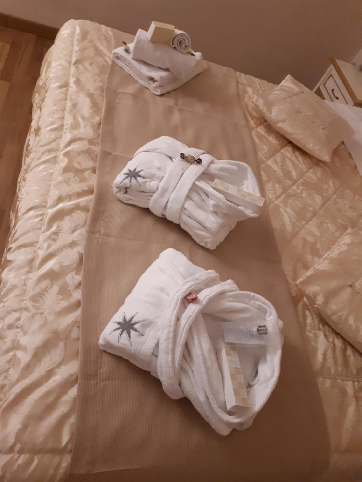 Hotel Volterra In Superior Phòng bức ảnh