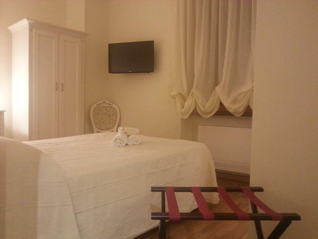Hotel Volterra In Superior Phòng bức ảnh